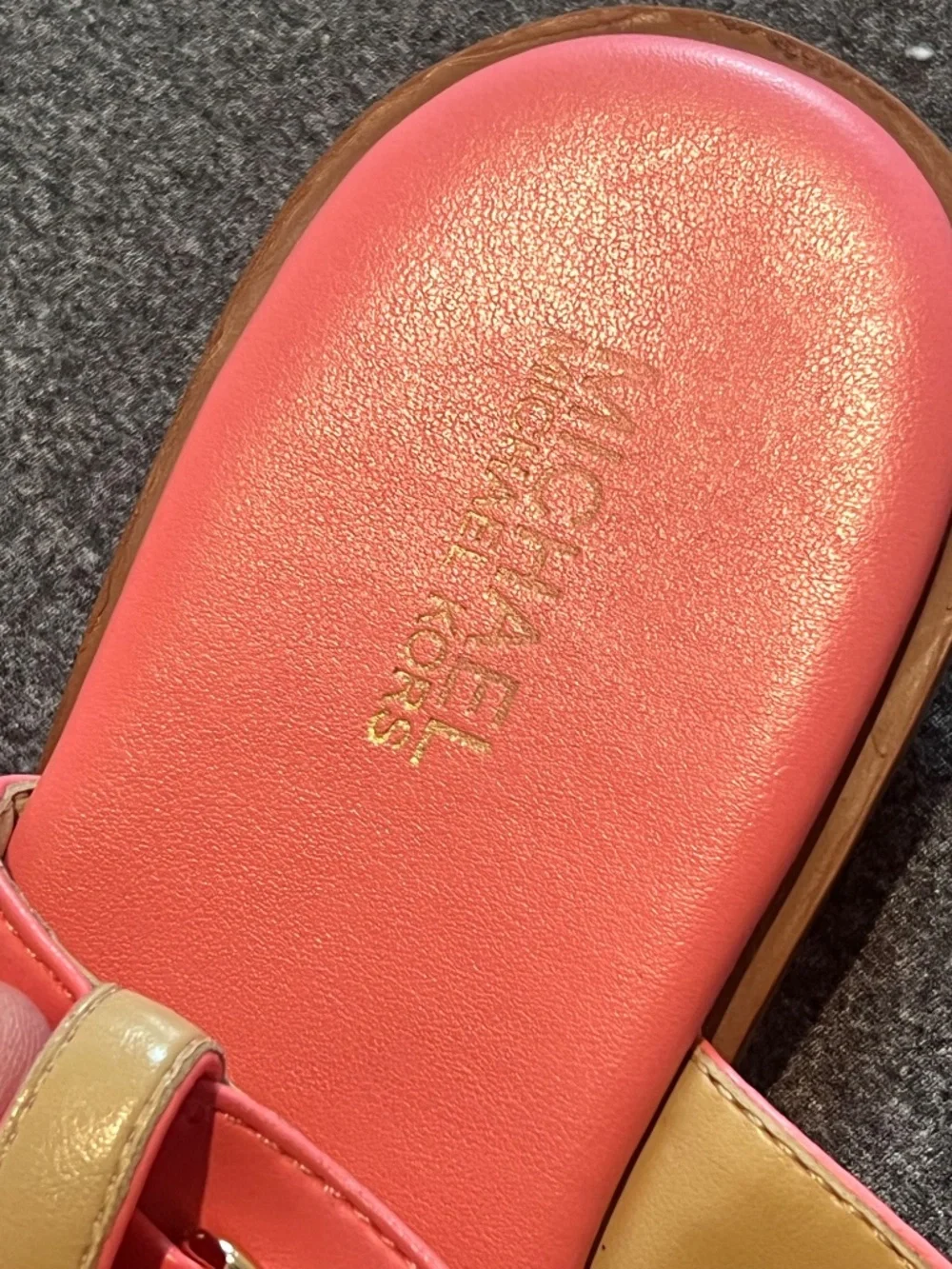Michael Kors Pink Chain Charm Thong Sandals Size 6M